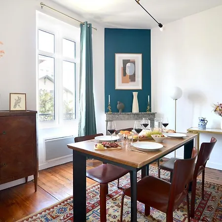 Apartment Gambetta Stylish 2 Bedrooms - Between Beach & Fresh Market *